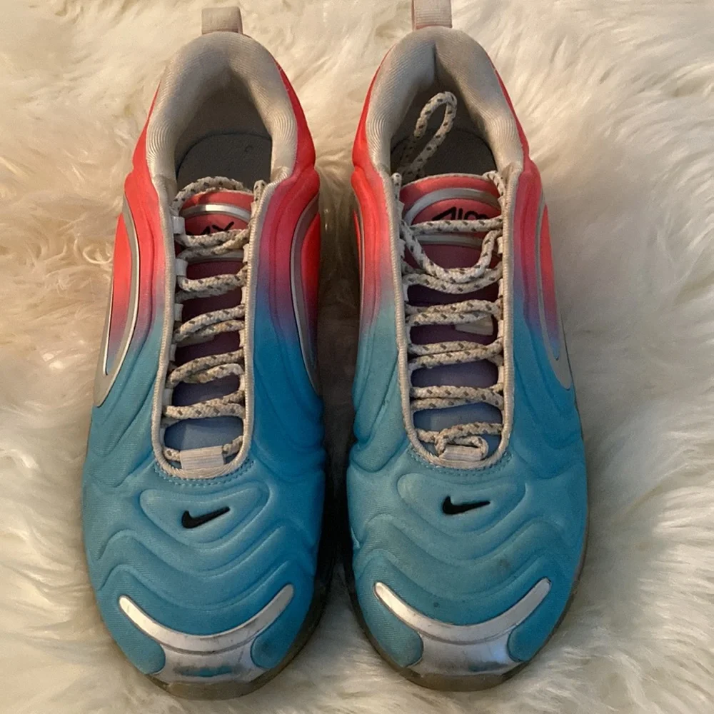NIKE AIRMAX men’s athletic shoes, sz. 9, VG condition, blue, pink & silver. $63 - Picture 2 of 8